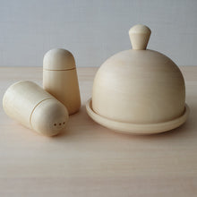 Load image into Gallery viewer, Salt and Pepper Shaker Set