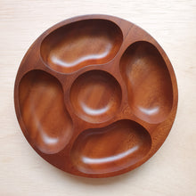 Load image into Gallery viewer, Wooden Tray - 5 Section Acacia Circle (26cm)