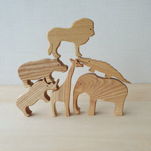 Load image into Gallery viewer, Handmade Wooden Wildlife Animals Puzzle (6 Piece)