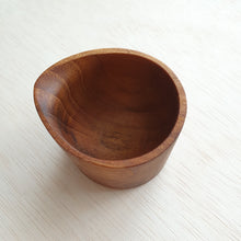 Load image into Gallery viewer, Wooden Sauce Pot
