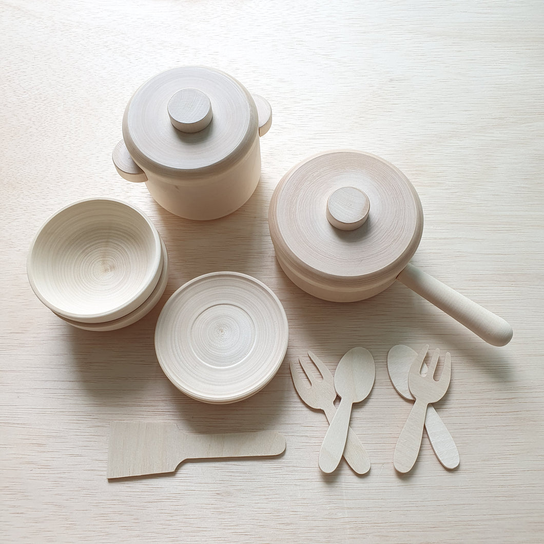 Wooden Kitchen Pot Set